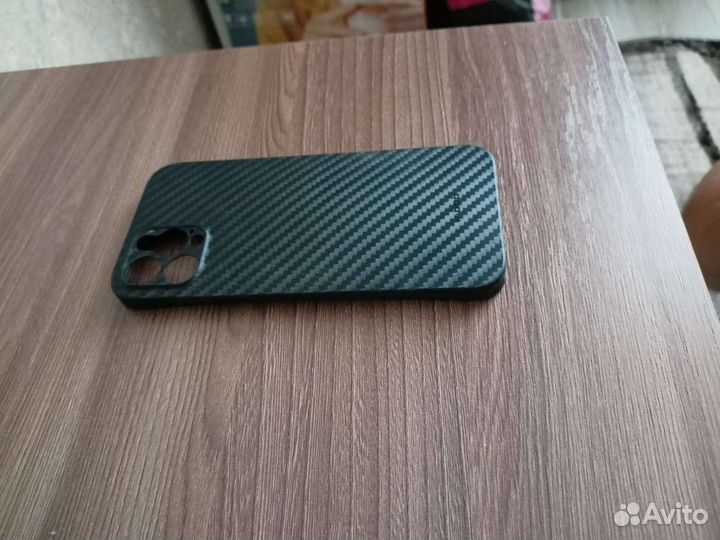 Карбоновый чехол iPhone 12 Pro