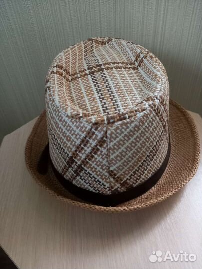 Шляпа женская соломенная