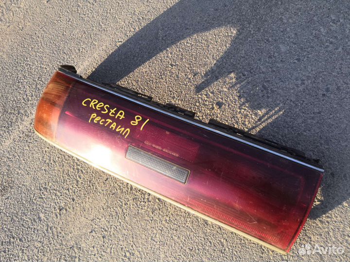 Фонарь левый toyota cresta x81