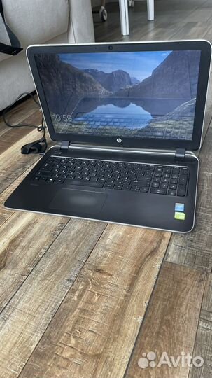 Ноутбук HP Pavilion 15-p270ur