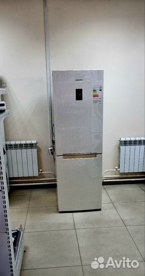 Холодильник Samsung No Frost 178см