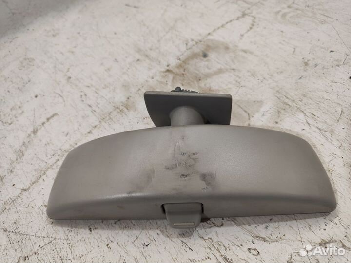 Зеркало заднего вида