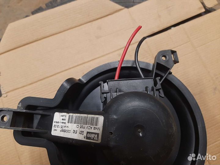 Моторчик отопителя Citroen Berlingo m59