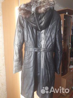 Зимняя кожаная куртка с мехом женская