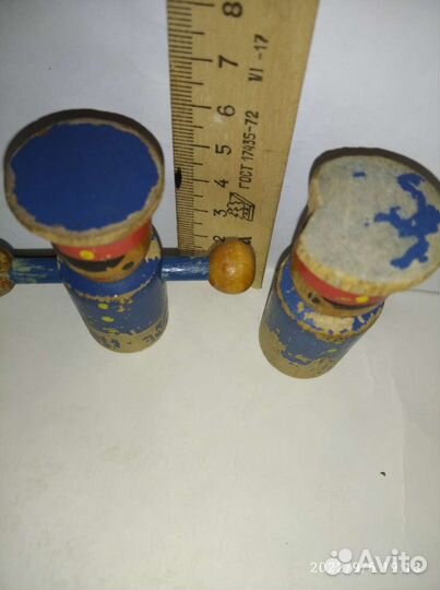 Деревянные человечки