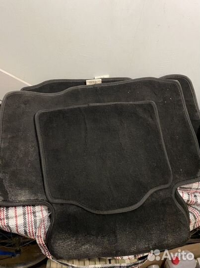 Полики на тойота