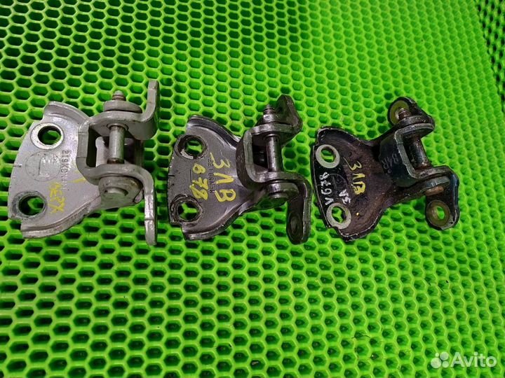 Петля двери задняя левая Acura Mdx YD1 J35A5 2004