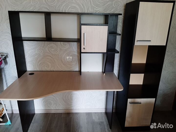 Письменный стол