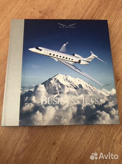 Книга Business Jets Guide 2016