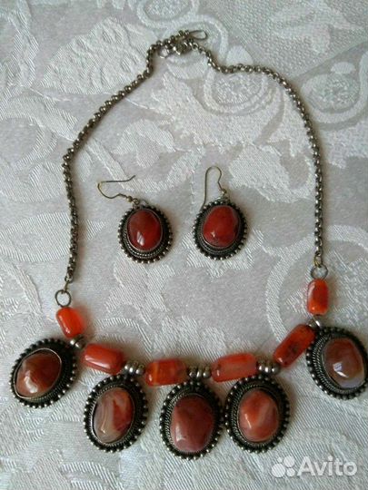 Комплект с сердоликом