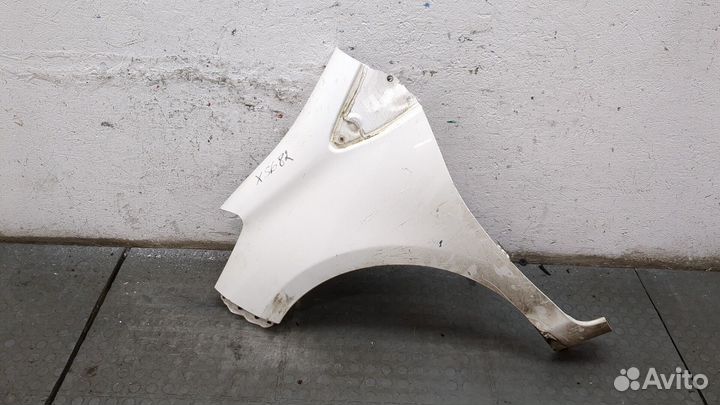 Крыло Toyota Yaris, 2012