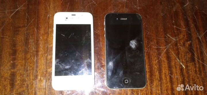 Два телефона Apple iPhone 4S A1387
