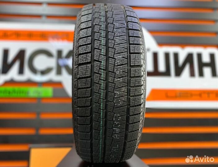 Kapsen SnowShoes AW33 215/50 R17