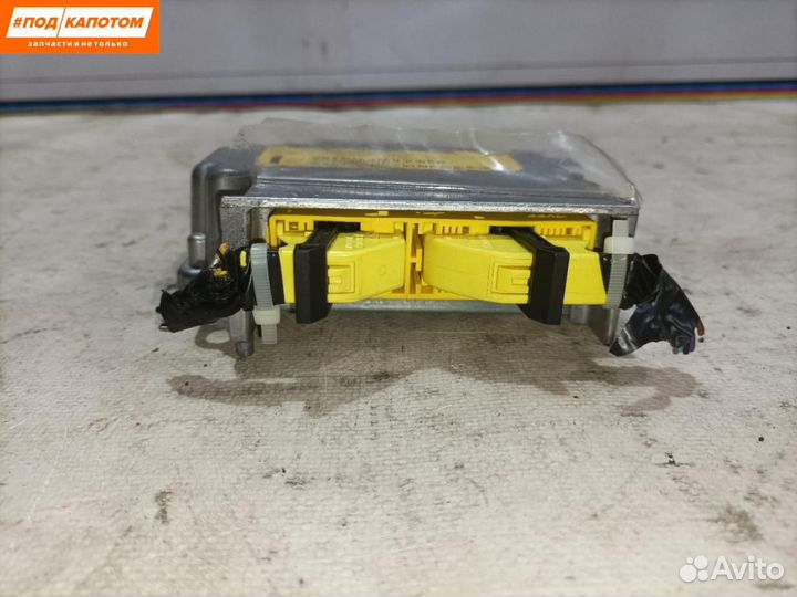 Блок управления подушками безопасности Mitsubishi