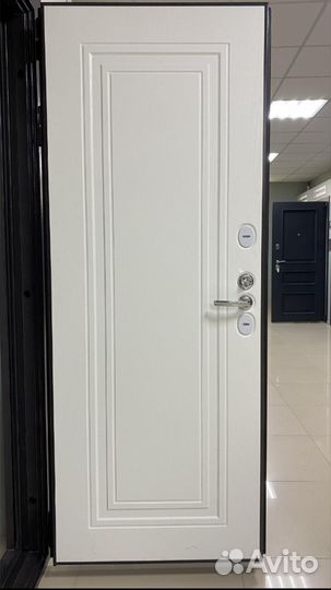 Дверь входная металлическая Бостон терморазрыв