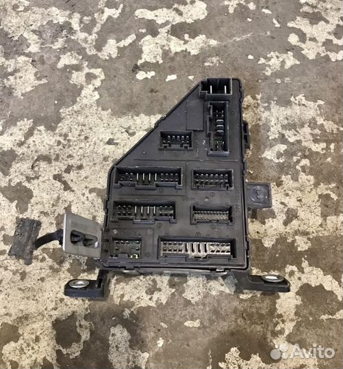 Блок предохранителей Хендай Туссан 2008 год