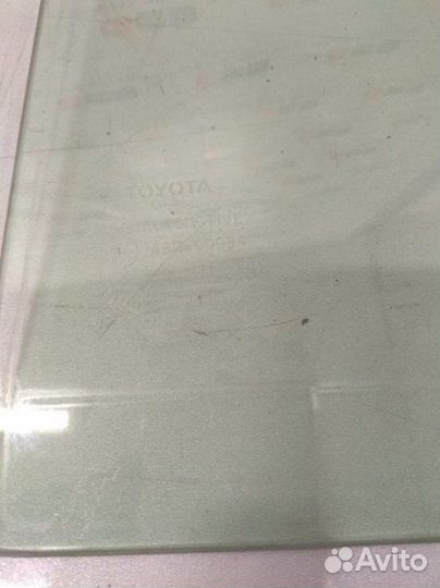 Форточка двери задняя левая Toyota Land Cruiser