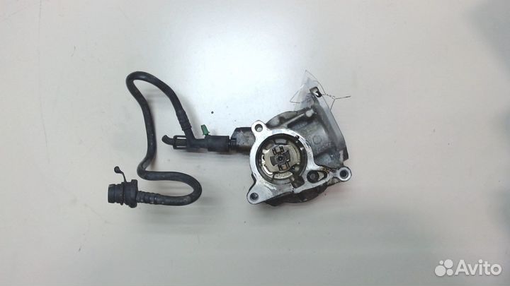 Насос вакуумный Volkswagen Scirocco 2008, 2009