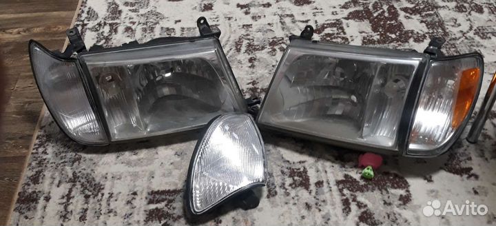 Фара левая и правая на Ленд крузер 100