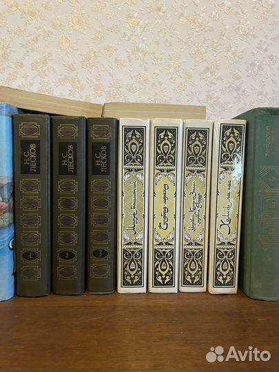 Продам книги