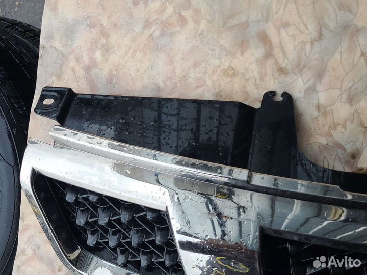 Решетка радиатора nissan 10 trail t31