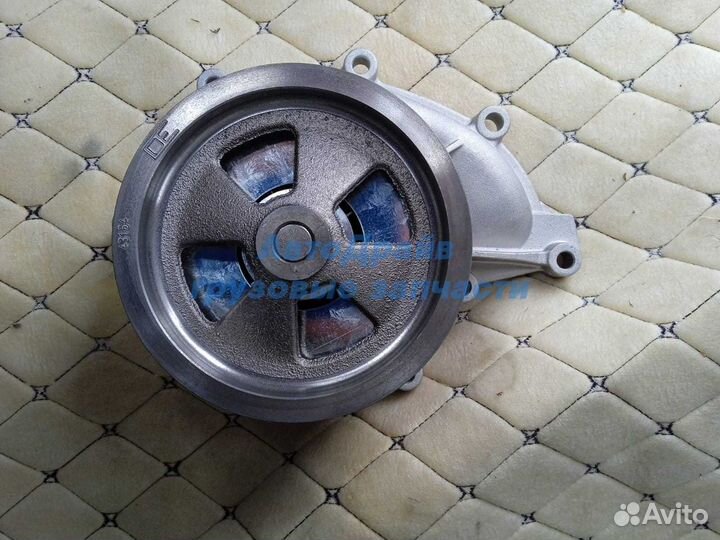 Насос водяной Скания 4 серия двигатель DSC12