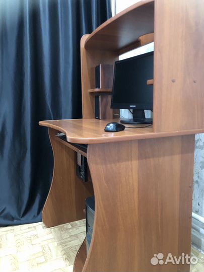 Компьютерный стол