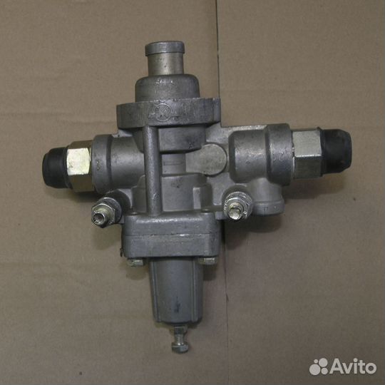 Регулятор давления воздуха (клапан воздушный) с ки