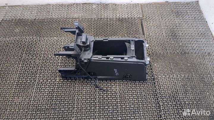 Консоль салона Peugeot 5008, 2011