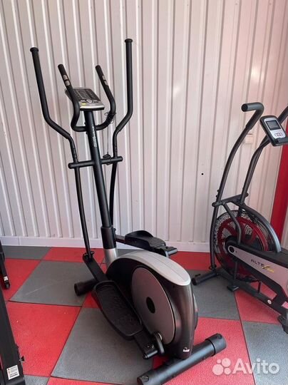 Эллиптический тренажер
