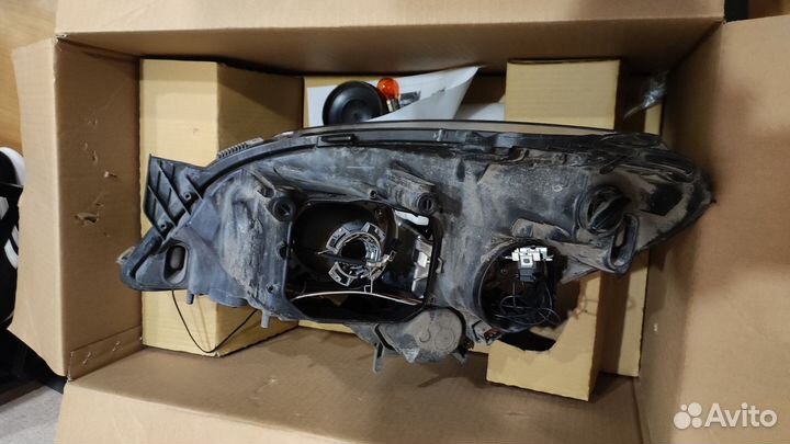 Фара opel astra h ксенон правая