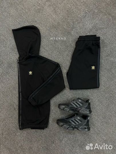 Спортивный костюм adidas