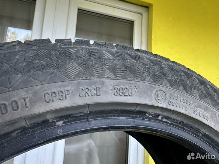 Continental ContiVikingContact 7 235/45 R17