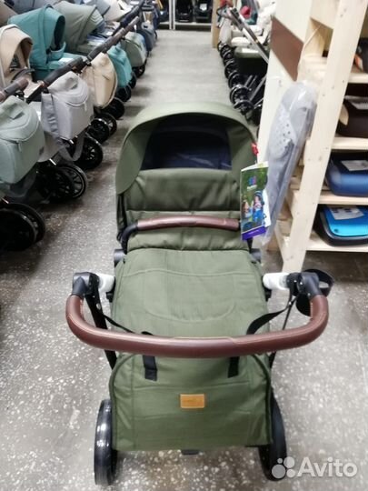 Коляска с рождения