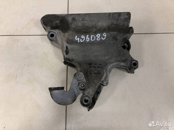 Кронштейн опоры двигателя Skoda Rapid 2012-2020