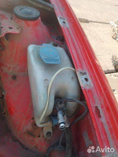 Бочек омывателья с моторчиком VW Pointer 2004