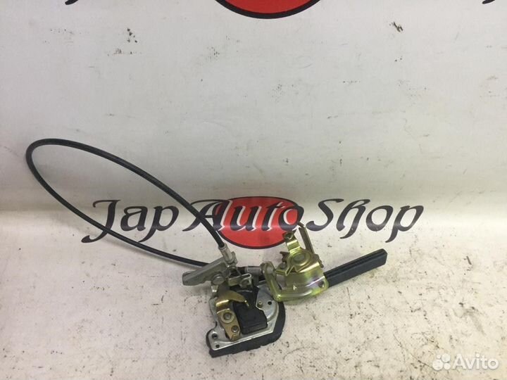 Замок багажника Toyota Land Cruiser 100