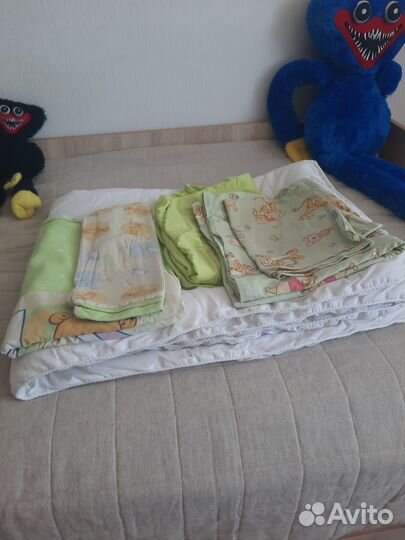 Детское одеяло с 2 комплектами постельного белья