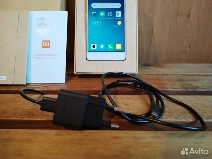 Xiaomi Mi 4, 3/16 ГБ