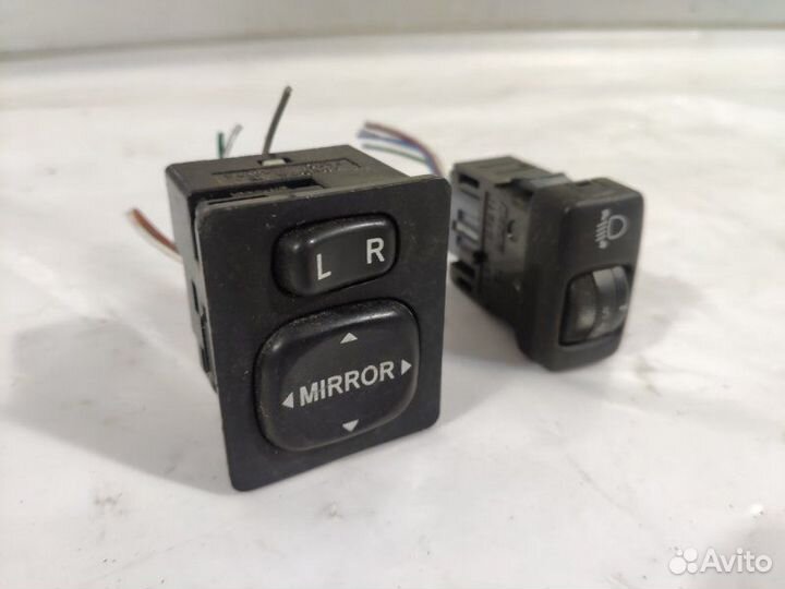 Переключатель регулировки зеркал Toyota Avensis