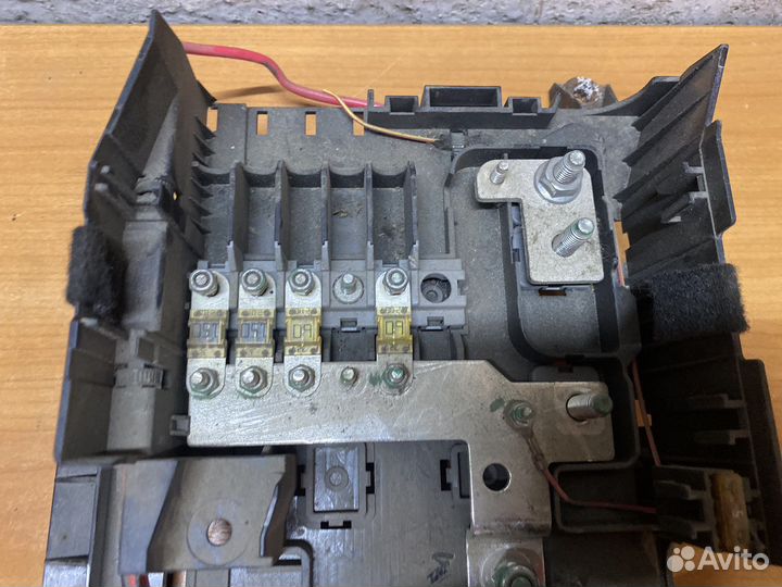 Блок предохранителей салона Volkswagen Touareg