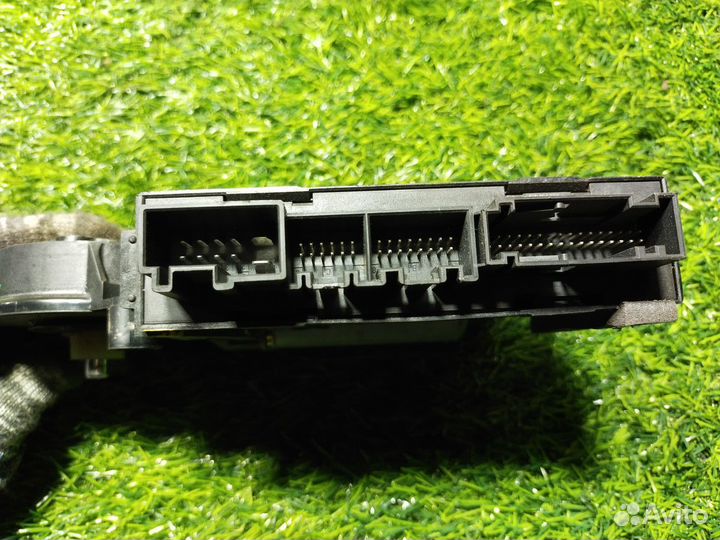 Моторчик стеклоподъемника Volkswagen Phaeton I