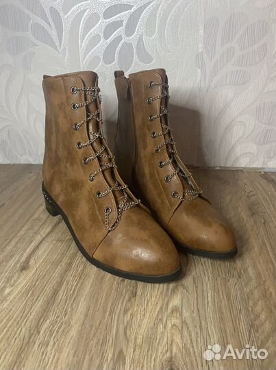 Ботинки женские