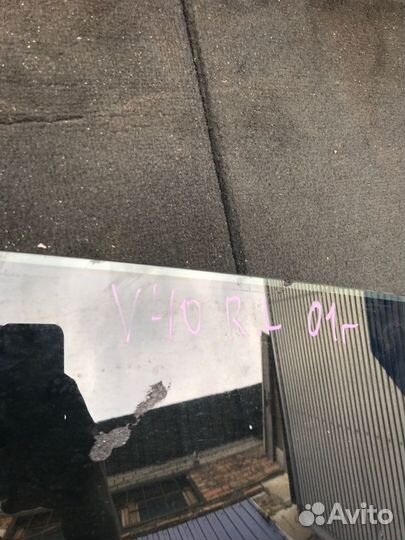 Стекло двери заднее левое Volvo V40