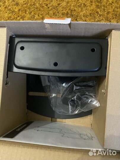 Настенная подставка для системного блока