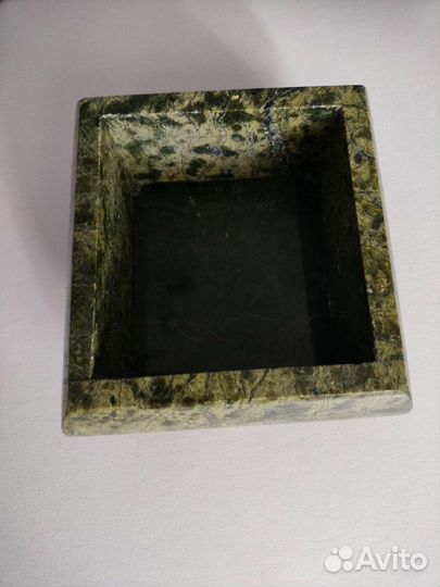 Малахитовая шкатулка