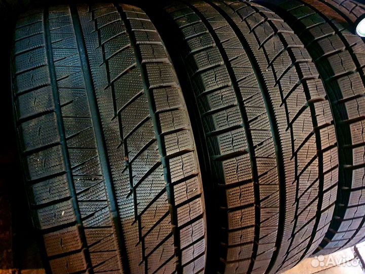 Sailun Ice Blazer Arctic EVO 245/45 R19