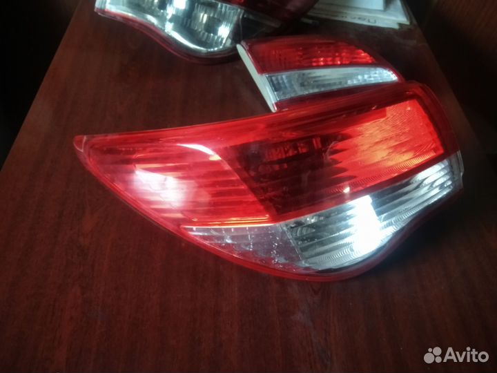 Задние фонари Nissan Almera g15