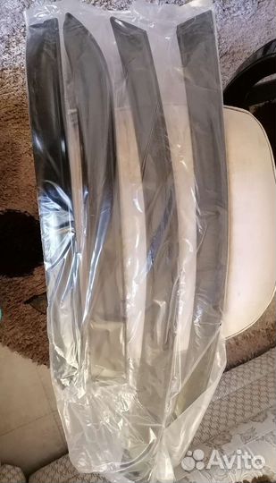 Дефлекторы окон новые Toyota Auris E150 2008-2012