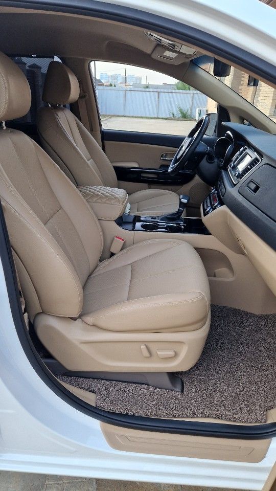 Kia Carnival: фото владельца